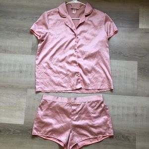 Victoria's Secret pink Satin Short Pajama set DISCONTINUED COLOR